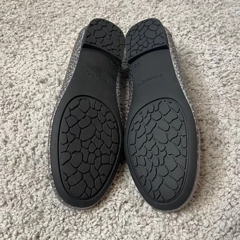 Vionic Metallic Woven Flats - Picture 6 of 7